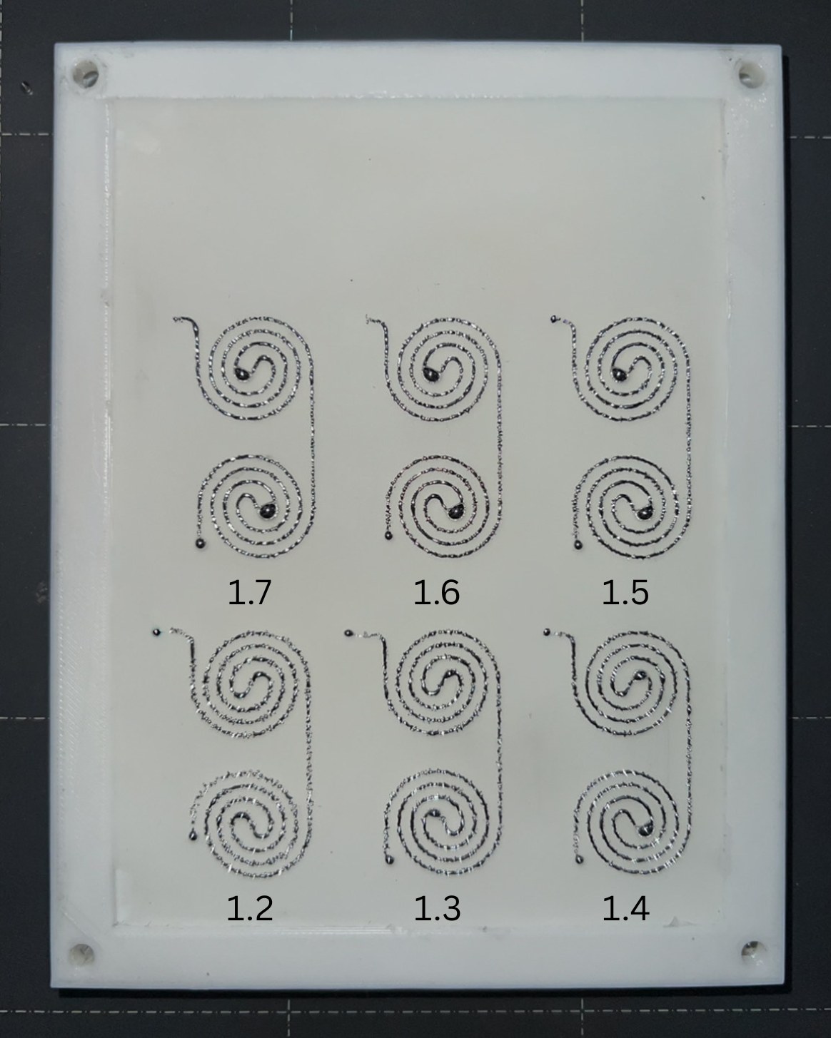 Liquid-metal traces produced during a pneumatic pressure sweep.